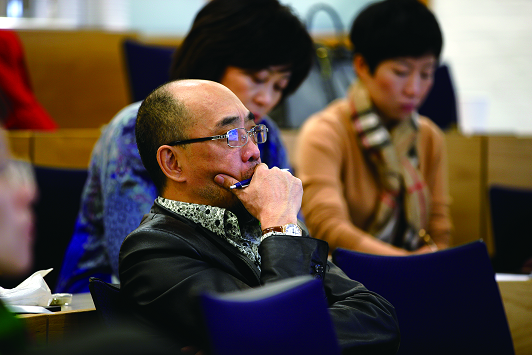 好看又功能強(qiáng)大的美麗島老花鏡，真是不一般