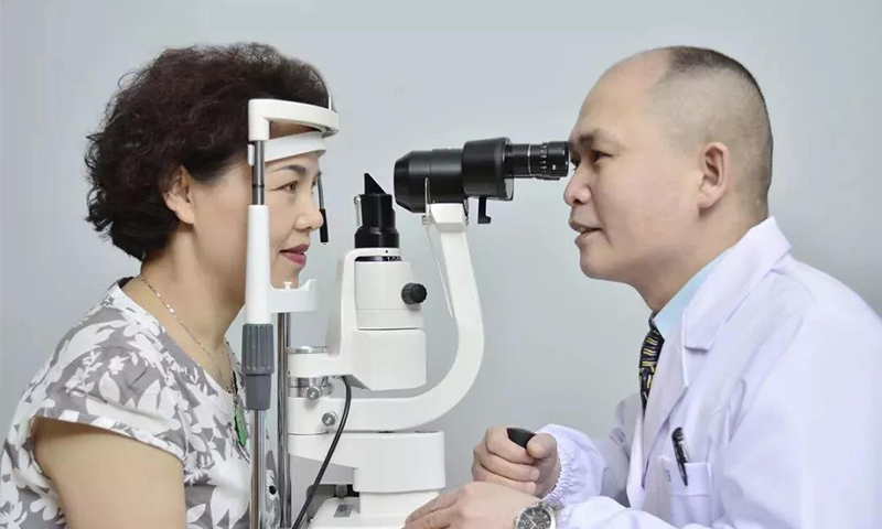 選購(gòu)老花鏡為什么要先行驗(yàn)光？