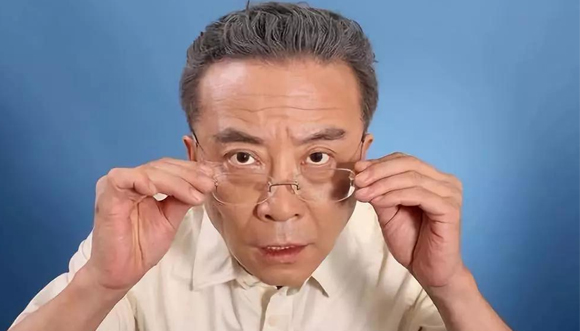 美麗島多焦鏡：傳統(tǒng)老花鏡的弊端，多焦鏡一副就解決了財務(wù)工作者的用眼煩惱