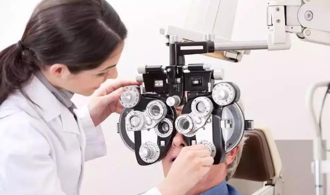 中老年人怎么配老花眼鏡才合適？